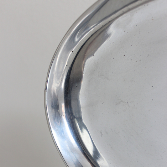 BANDEJA OVALADA EN PELTRE