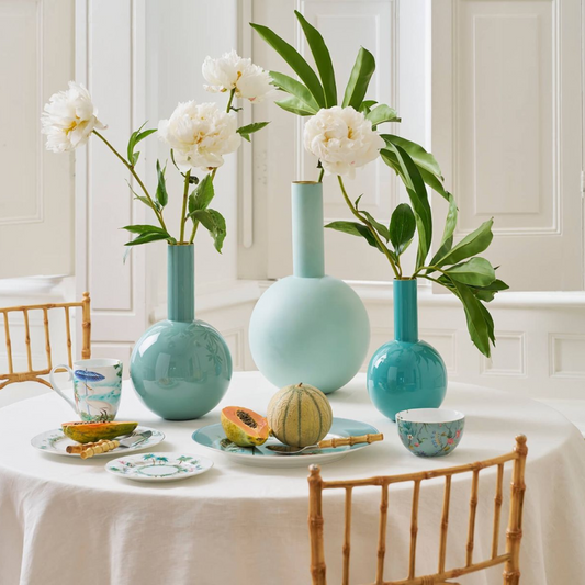 JARRÓN METÁLICO GRANDE AZUL CLARO MATE