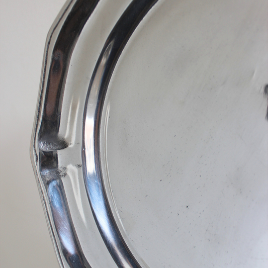 PLATO BASE REDONDO BORDE ONDULADO