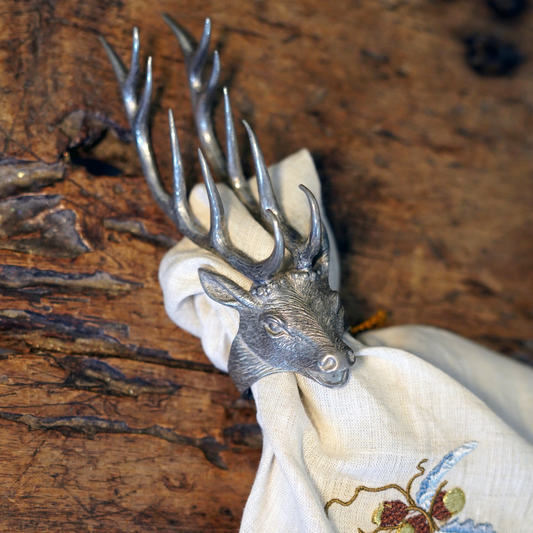 SERVILLETERO CON CABEZA DE ALCE