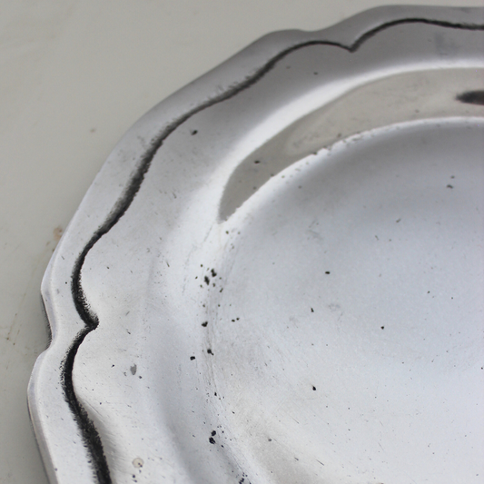 PLATO PAN PELTRE BORDE ONDULADO